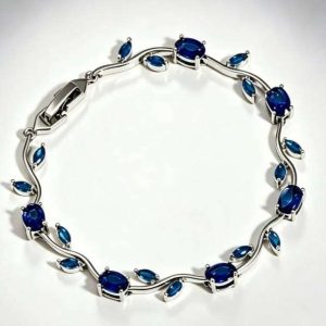 Vintage Tulip Blossom Bracelet